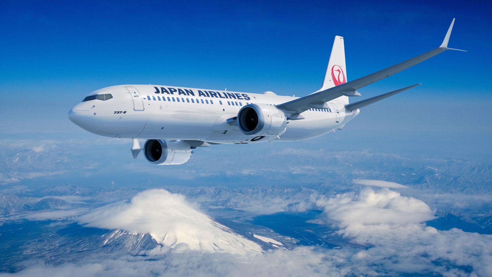 JAL 737-8 Flying over Mt. Fuji - March 2023 (1) (1).jpg