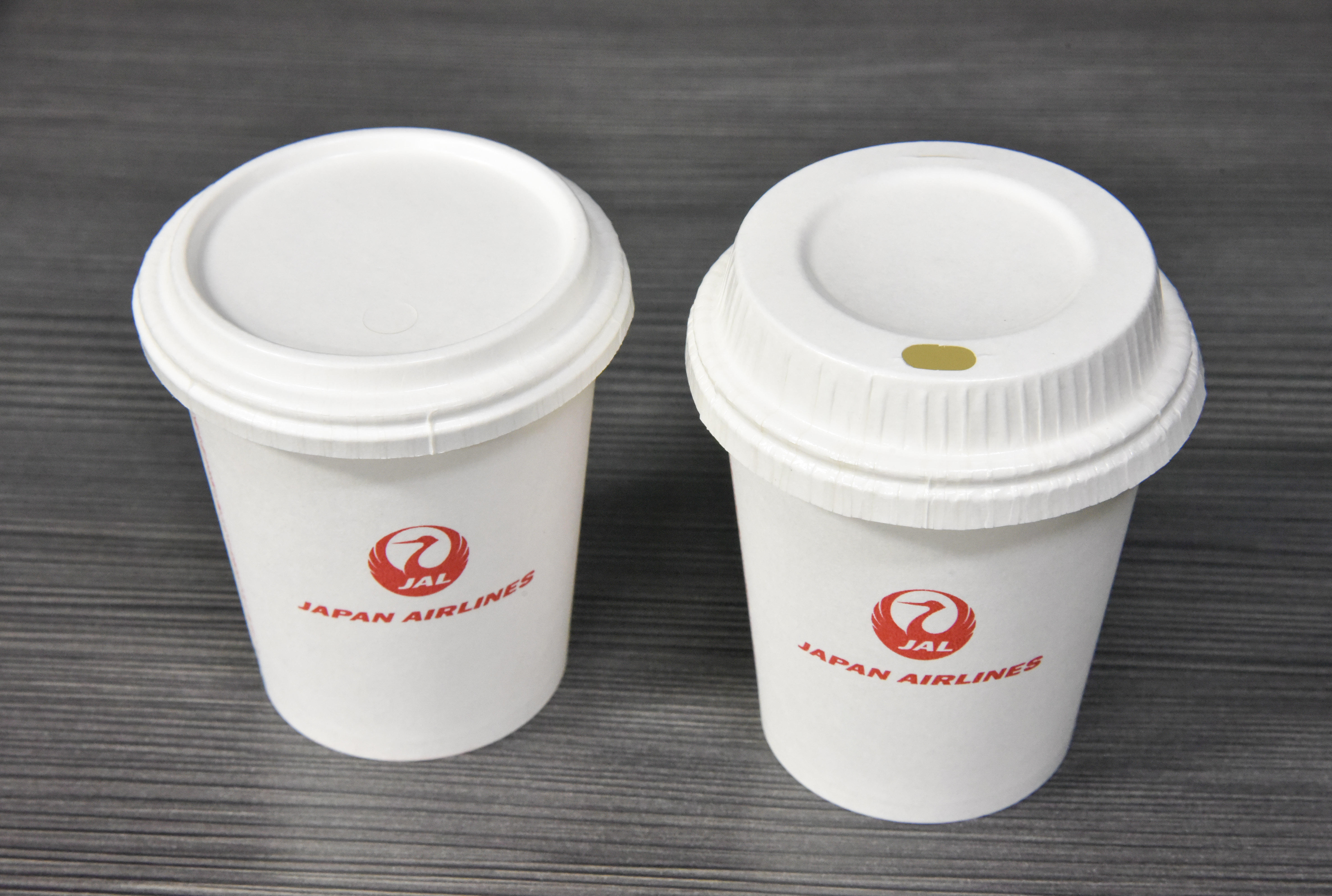 機内で使用した紙製カップ類のリサイクルを開始｜プレスリリース｜JAL